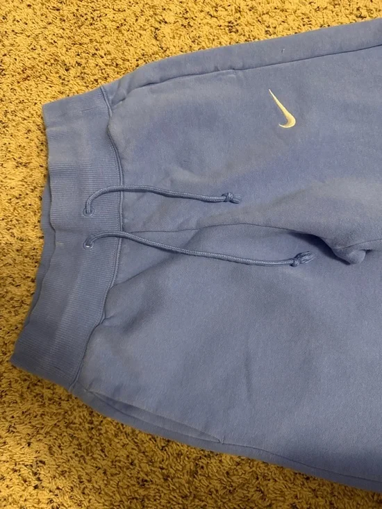 Nike Periwinkle Wide-Leg Sweatpants with White Swoosh - Picture 4 of 4